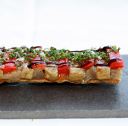 COCA DE VERDURAS ESCALIVADAS Y FOIE